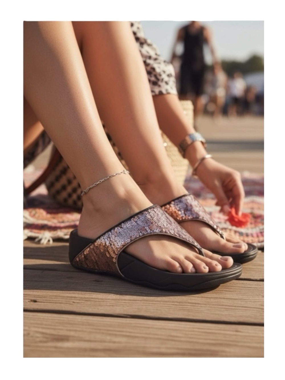 Fitflop ⍟ Electra Strata Tiger Eye Sequin Thong Fit Flops ⍟ Bronze Gold ⍟ 9M